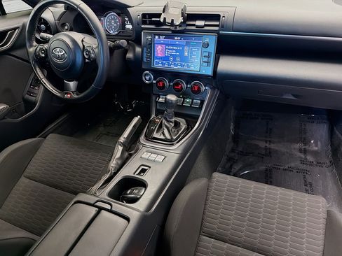Used 2023 Toyota GR86 w/ ALL Weather Mat Package (TMS) RWD image 12