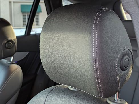 Used 2021 Mercedes-Benz GLC 300 GLC 300 image 13