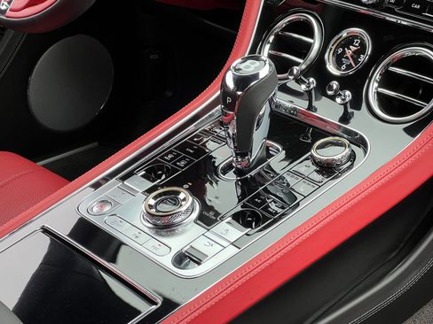 Used 2020 Bentley Continental GT image 37