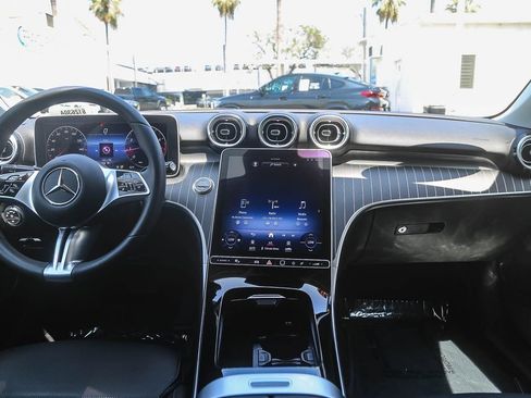 Used 2023 Mercedes-Benz C 300 Sedan image 9