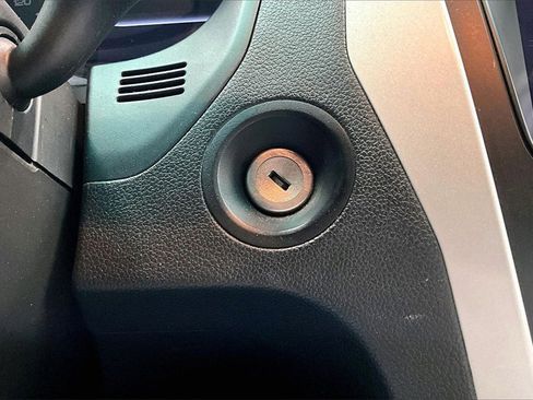 Used 2014 Ford Explorer XLT w/ Equipment Group 202A image 21