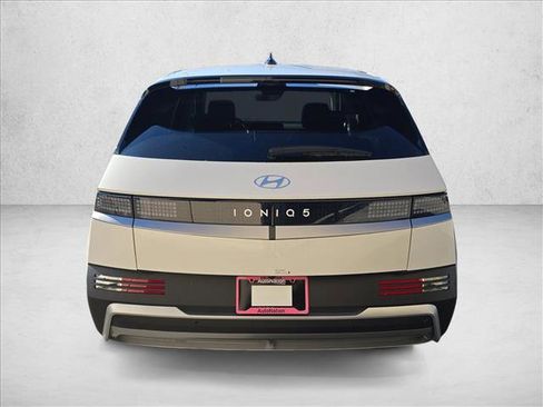 New 2026 Hyundai Ioniq 5 SEL image 4