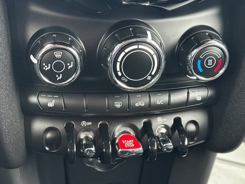 Used 2021 MINI Cooper 2-Door Hardtop w/ Storage Package image 18