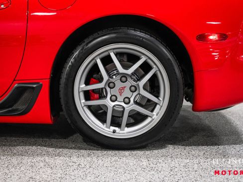 Used 2002 Chevrolet Corvette Z06 w/ Memory Pkg image 10