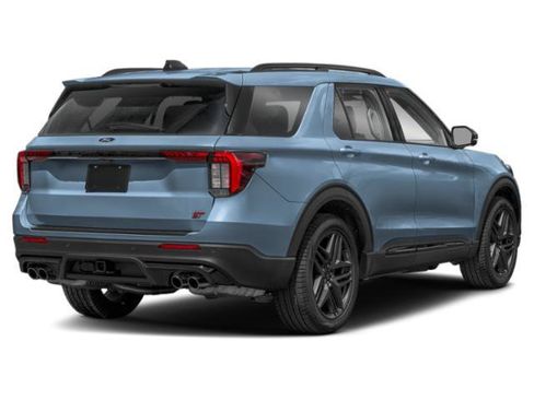 Used 2025 Ford Explorer ST AWD/4WD image 2