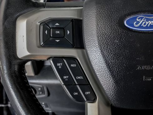 Used 2019 Ford F250 Lariat w/ Lariat Ultimate Package AWD/4WD image 16