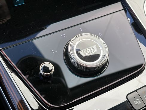 New 2026 Cadillac Escalade Luxury image 28