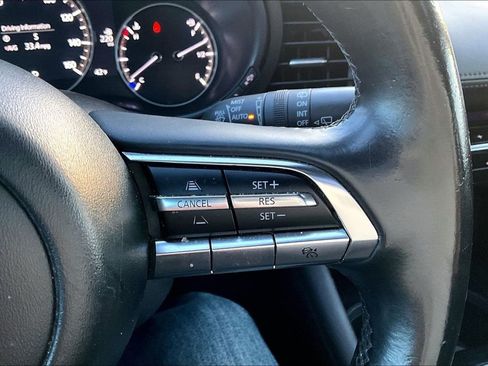 Used 2023 MAZDA MAZDA3 s image 19