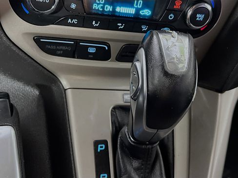 Used 2012 Ford Focus SEL FWD image 23