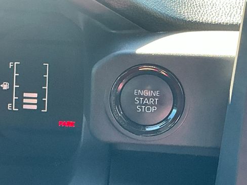 Certified 2025 Toyota Tacoma SR image 30