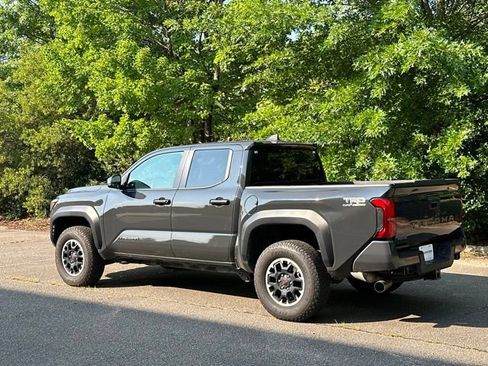 Used 2024 Toyota Tacoma TRD Off-Road AWD/4WD image 3