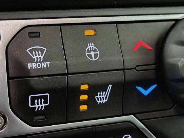 Used 2022 Jeep Wrangler Unlimited Rubicon w/ LED Lighting Group AWD/4WD image 19