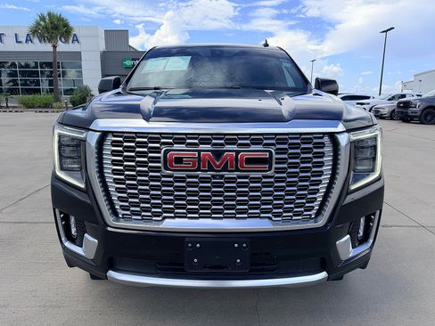 Used 2021 GMC Yukon XL Denali AWD/4WD image 2