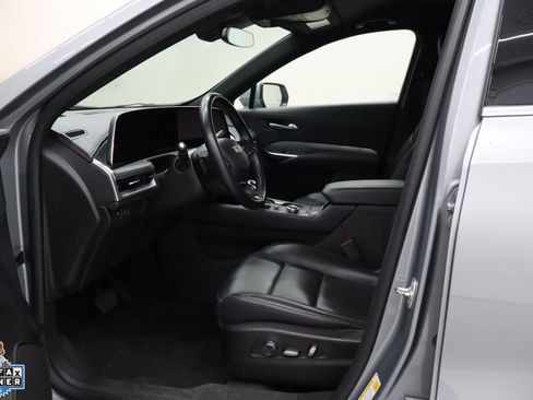 Used 2025 Cadillac XT4 Premium Luxury FWD image 24