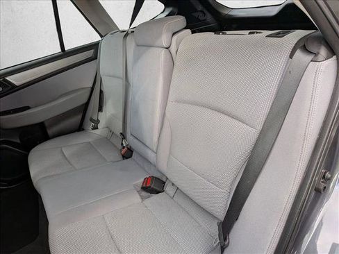 Used 2019 Subaru Outback 2.5i Premium w/ Popular Package #2 AWD/4WD image 17
