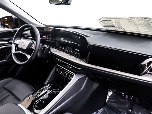 New 2025 Audi Q5 Premium image 5