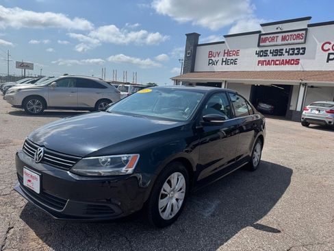 Used 2013 Volkswagen Jetta SE image 1
