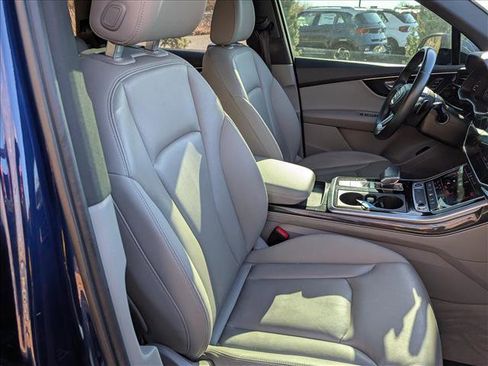 Used 2021 Audi Q7 3.0T Premium w/ Convenience Package image 12