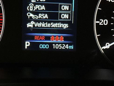 Used 2024 Toyota Corolla Cross L AWD/4WD image 13