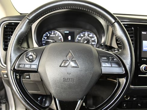 Used 2020 Mitsubishi Outlander SEL AWD/4WD image 19