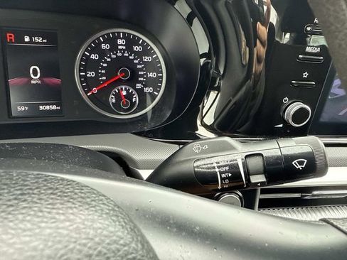 Used 2023 Kia K5 LXS image 29