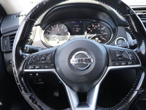 Used 2020 Nissan Rogue SV FWD image 20