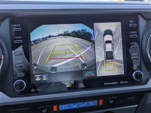 Used 2021 Toyota Tacoma Limited image 23