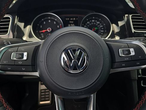 Used 2020 Volkswagen GTI SE FWD image 19