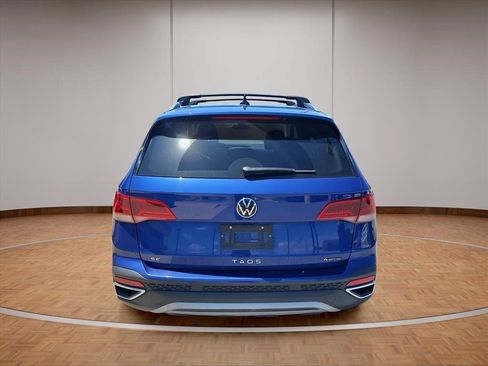 Used 2024 Volkswagen Taos SE AWD/4WD image 5