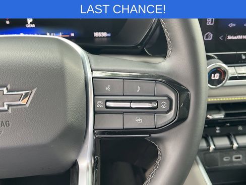 Used 2024 Chevrolet Colorado ZR2 w/ Technology Package AWD/4WD image 13