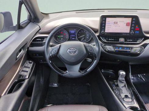 Used 2019 Toyota C-HR Limited FWD image 12