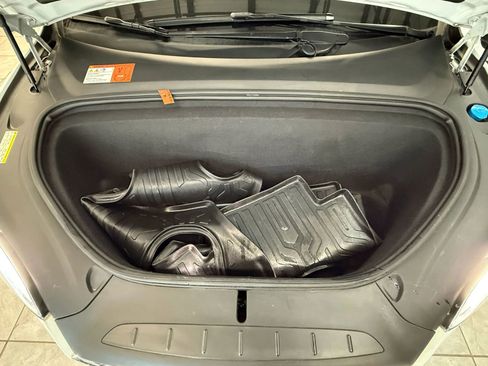 Used 2016 Tesla Model X 75D image 36