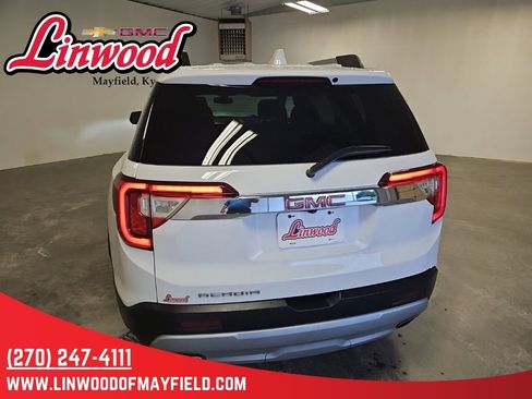 Used 2023 GMC Acadia SLT FWD image 4