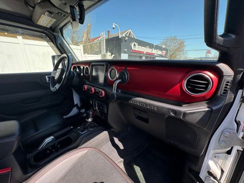 Used 2022 Jeep Wrangler Unlimited Rubicon w/ LED Lighting Group image 44