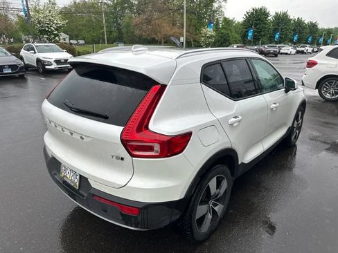 Used 2021 Volvo XC40 T5 Momentum w/ Protection Package Premier AWD/4WD image 13