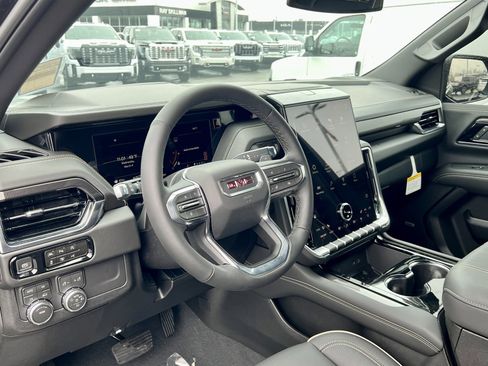 New 2026 GMC Yukon Elevation AWD/4WD image 32