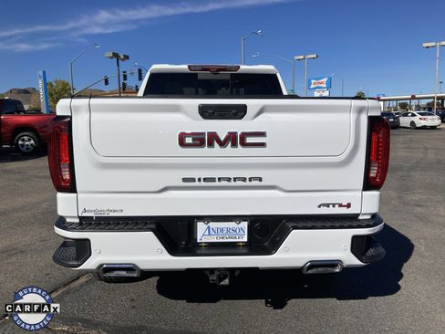 Certified 2022 GMC Sierra 1500 AT4 w/ AT4 Premium Package image 9