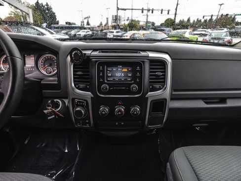 Used 2017 RAM 1500 Classic SLT AWD/4WD image 25