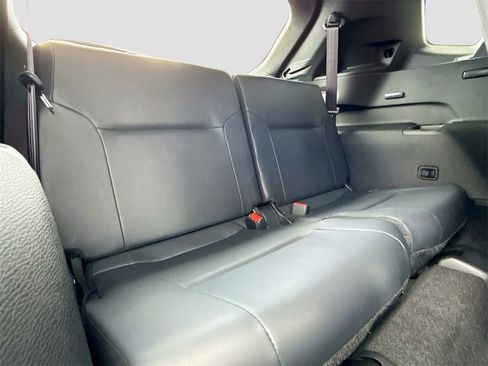 New 2025 Mitsubishi Outlander SE image 29