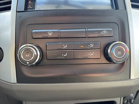 Used 2017 Nissan Frontier SV image 16