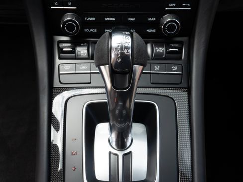 Used 2018 Porsche 911 GT2 RS RWD image 31