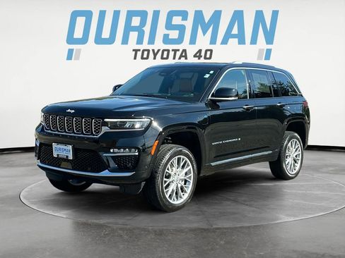 Used 2023 Jeep Grand Cherokee Summit w/ Advanced Protech Group IV image 3