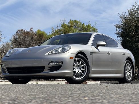 Used 2010 Porsche Panamera S RWD image 1
