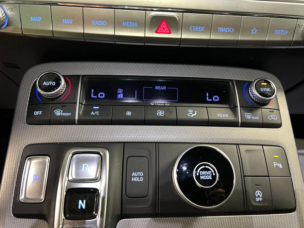 Used 2022 Hyundai Palisade SEL w/ 8P Bench Seat Package FWD image 17