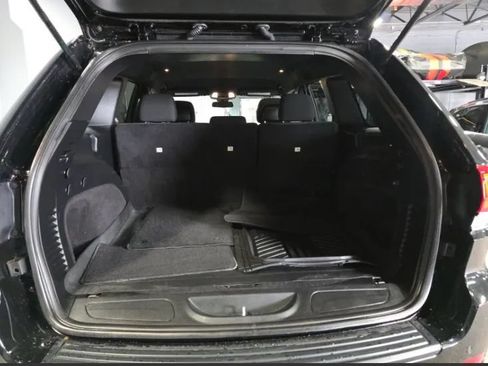 Used 2021 Jeep Grand Cherokee Laredo AWD/4WD image 7