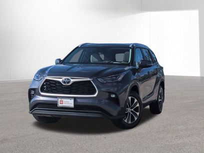 Certified 2025 Toyota Highlander XLE