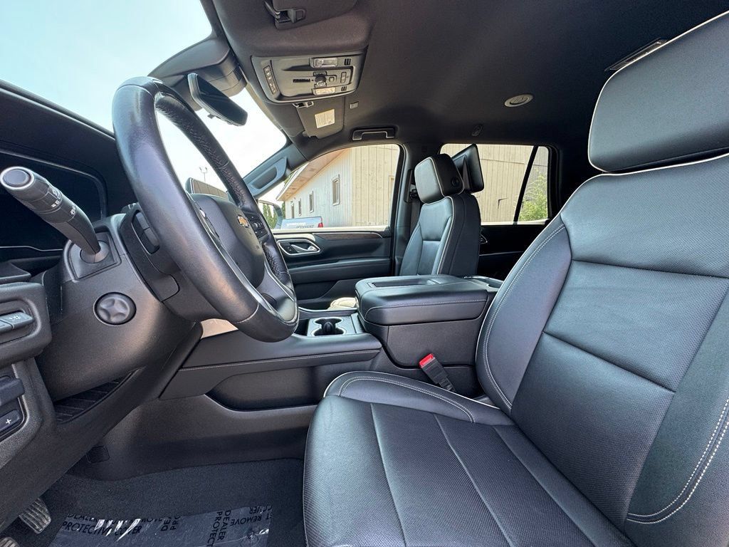 Used 2023 Chevrolet Tahoe Premier w/ Advanced Technology Package AWD/4WD image 19