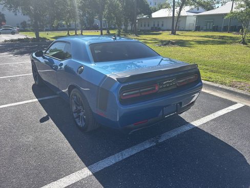 Used 2023 Dodge Challenger R/T Scat Pack w/ Scat Pack Stripe image 5