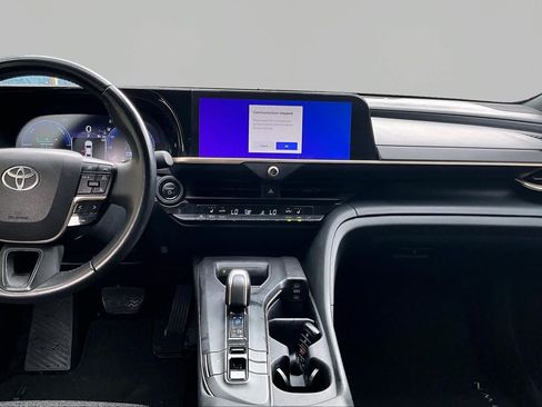 Certified 2023 Toyota Crown AWD/4WD image 7