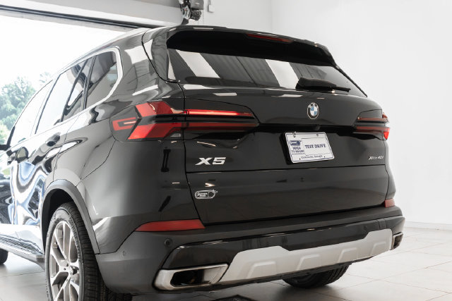 Used 2026 BMW X5 xDrive40i AWD/4WD image 30